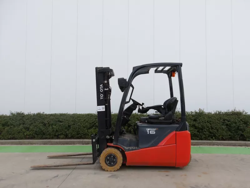 Toyota - Forklifts - V25015