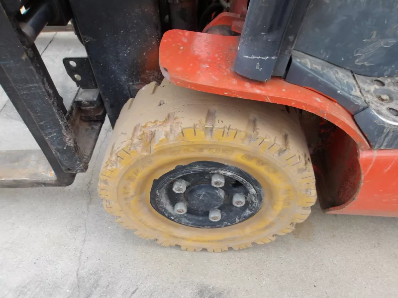 Toyota - Forklifts - V25015