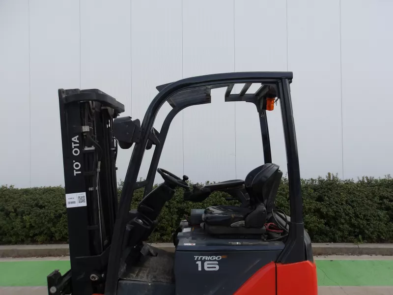 Toyota - Forklifts - V25015