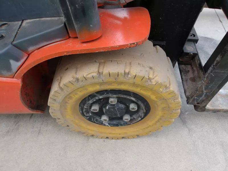 Toyota - Forklifts - V25015