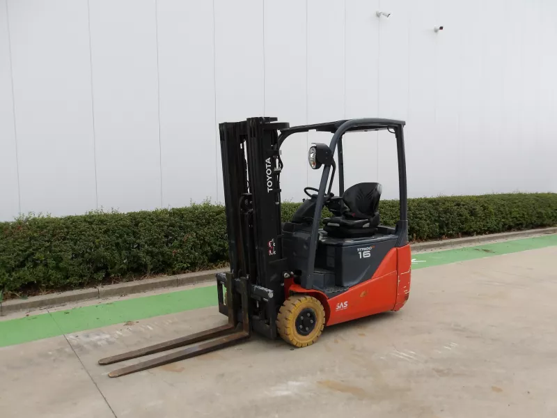 Toyota - Forklifts - V32138