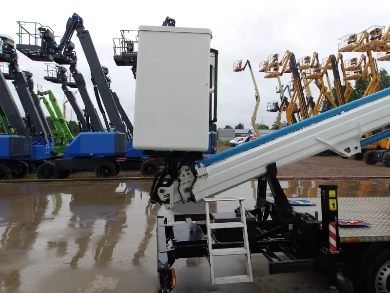 Truck mounted platforms - V34636