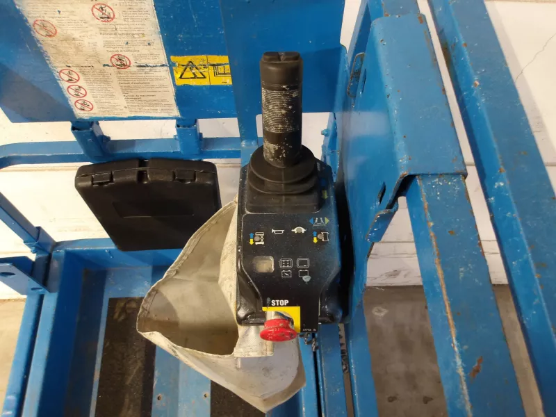 Genie - Scissor lifts - V40738