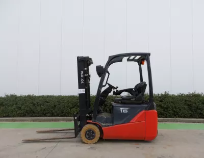 Toyota - Forklifts - V25015